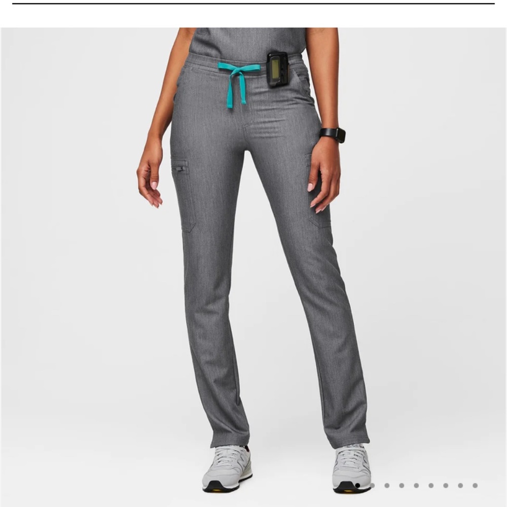 FIGS Scrub Pants Graphite size s